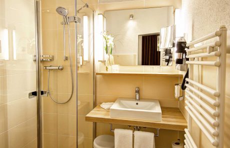 NordWest-Hotel Amsterdam Zimmer A Bad