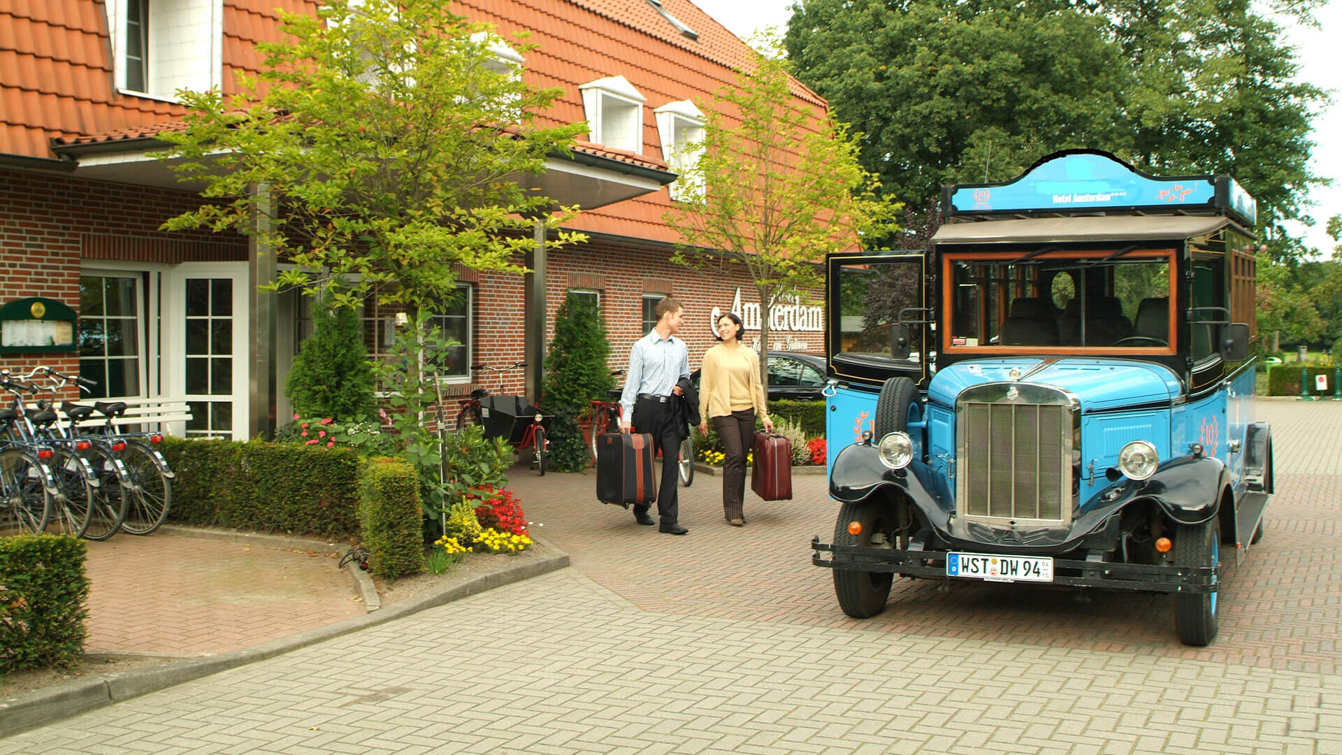 NordWest-Hotel Amsterdam Slider Startseite Bus